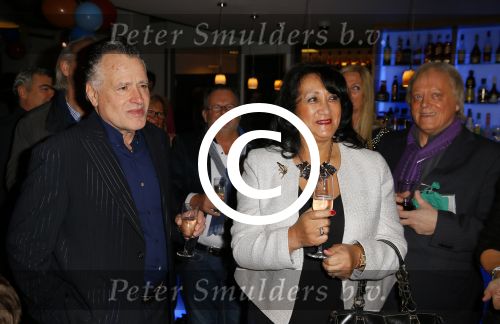 Amsterdam 7 december 2014
George Baker ( Hans Bouwens) vietr met familie en collega\'s zijn 70e verjaardag.