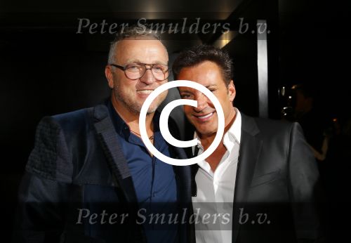 Amsterdam 2 december 2014
CD presentatie Gerard Joling in het conservatorium Hotel. Humberto Tan en Karin Bloemen reiken het eerste exemplaar uit. Gerard met Ruth Jacoth en Gorodn