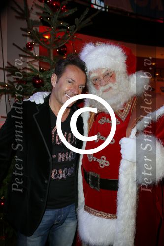 Hilversum 9 december 2014
Sky radio charity event met als deelnemers:
Joep Sertons en Sander Janson voor Stop Pesten Nu
Fred van Leer en Kim Feenstra voor Het Zeldzame Ziekten Fonds
Jan Dulles en Jaap Kwakman van de 3JS voor Terre des Hommes
Caroline Tensen en Beertje v Beers voor Orange Babies
Erik de Zwart en Hind voor Beat Batten 
Fatima Moreiro de Melo + Fajah Lourens voor Right To Play UK 
Billy en Ruud van Utopia voor Energy4All 
Nance en Jeroen van der Boom voor Kinderfonds MAMAS 
Event vindt plaats bij studio 21. Gerard Joling