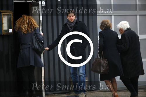 Amsterdam 17 december 2014
Jeroen Krabbe viert zijn 70e verjaardag in hotel de goudfazant.
Hadassah de Boer met vriend