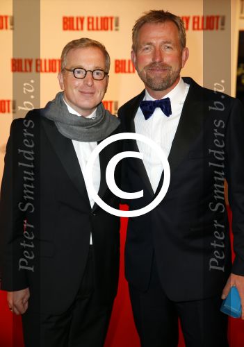 Scheveningen 30 november 2014
Premiere Billy Elliot in het circustheater. Harm Edens met vriend