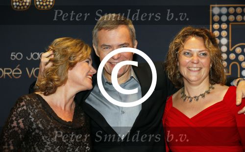 Utrecht 18 november 2014
Andre v Duin viert zijn 50 jarig artiesten bestaan in het Beatrix theater.
Herman Finkers met vrouw en een kennis