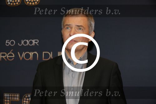 Utrecht 18 november 2014
Andre v Duin viert zijn 50 jarig artiesten bestaan in het Beatrix theater.
Herman Finkers met vrouw en een kennis
