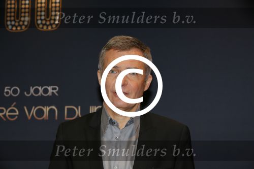 Utrecht 18 november 2014
Andre v Duin viert zijn 50 jarig artiesten bestaan in het Beatrix theater.
Herman Finkers met vrouw en een kennis
