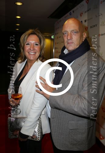 Amsterdam 11 december 2014
Presentatie van het nieuwe tijdschrift en platform van Wendy v Dijk.
Prinses Laurentien onthult het eerste exemplaar.
Herman den Blijker met zijn vrouw