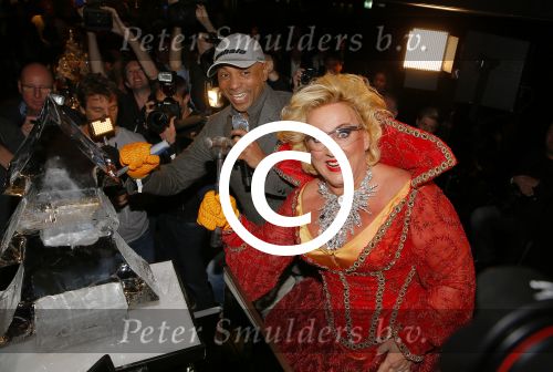 Amsterdam 2 december 2014
CD presentatie Gerard Joling in het conservatorium Hotel. Humberto Tan en Karin Bloemen reiken het eerste exemplaar uit.