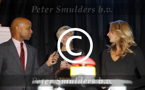 Amsterdam 11 december 2014
Presentatie van het nieuwe tijdschrift en platform van Wendy v Dijk.
Prinses Laurentien onthult het eerste exemplaar.
Humberto Tan Presenteert het en Femmetje de Windt is mede initiatiefnemer