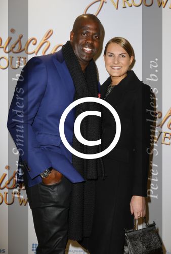 Amsterdam 1 december 2014
Premiere Gooische vrouwen 2 in het nieuwe de la mar met in de hoofdrollen Linda de Mol Lies Visschedijk Tjitske Reijdinga en Susan Visser