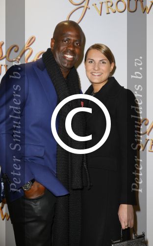Amsterdam 1 december 2014
Premiere Gooische vrouwen 2 in het nieuwe de la mar met in de hoofdrollen Linda de Mol Lies Visschedijk Tjitske Reijdinga en Susan Visser