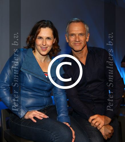 Hilversum, 11 December 2014
Perspresentatie AVROTROS Winterseizoen
Jaap Jongbloed met Anniko v Santen presenteren samen het programma AD Misdaadmeter