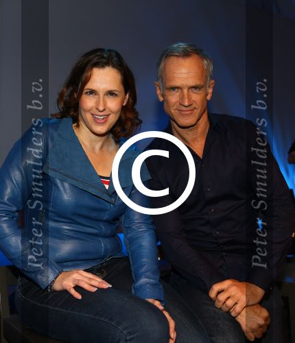 Hilversum, 11 December 2014
Perspresentatie AVROTROS Winterseizoen
Jaap Jongbloed met Anniko v Santen presenteren samen het programma AD Misdaadmeter