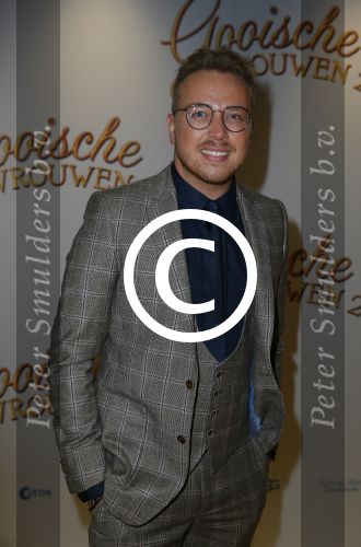 Amsterdam 1 december 2014
Premiere Gooische vrouwen 2 in het nieuwe de la mar theater met in de hoofdrollen Linda de Mol Tjitske Reidinga Lies Visschedijk en Susan Visser.
Jamai Loman