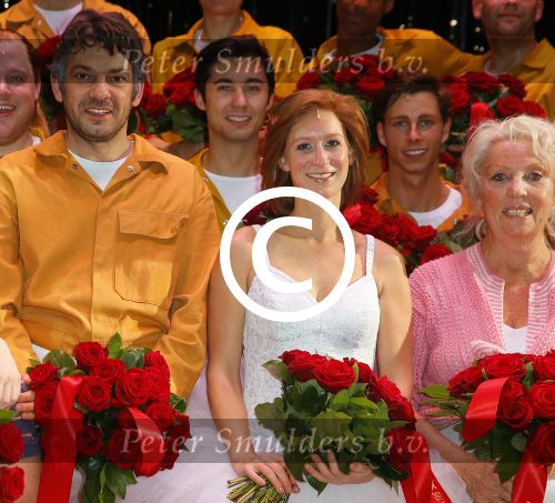 Scheveningen 30 november 2014
Premiere Billy Elliot in het circustheater met in de hoofdrollen Pia Douwes Carry Tefsen Bas Heerkens Reinier Demeijer en Bas Grevelink. Billy werd gespeeld door Carlos Puts. ex Hans Klok James Harwood