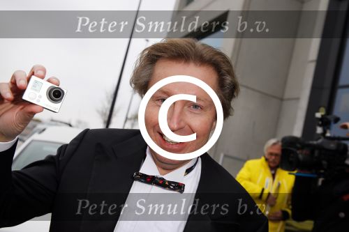 Amsterdam 7 december 2014
George Baker ( Hans Bouwens) vietr met familie en collega\'s zijn 70e verjaardag.
Jan Paparazzi