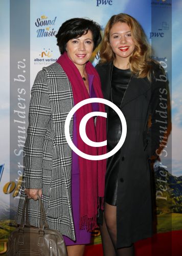 Den Bosch 23 november 2014
Premiere Sound of music in de parade in Den Bosch. Janke Dekker met dochter