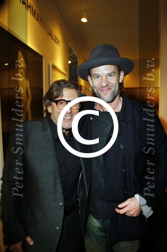 Amsterdam 11 december 2014
Luxery fair vip avond in de RAI. Jasper Krabbe met een vriendin en de belgische fotograaf Marc Lagrange