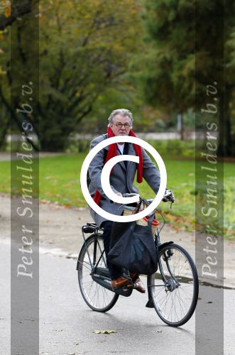 Amsterdam 17 november 2014
Jeoen Krabbe op de fiets in het vondelpark