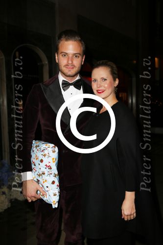 Londen 15 december 2014
Chantal Janzen en Marco Geeratz trouwen in Hotal Cafe Royal.
Het feest is s avonds in hotel Claridge\'s. Jim bakkum en Bettina Holwerda