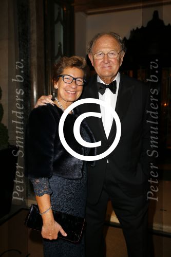 Londen 15 december 2014
Chantal Janzen en Marco Geeratz trouwen in Hotal Cafe Royal.
Het feest is s avonds in hotel Claridge\'s. Joop en janine v d Ende enn hun kinderen Iris en Vincent