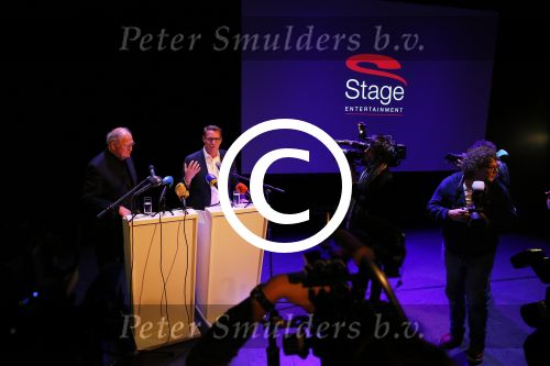 Amsterdam 17 december 2014
Joop v d Ende en Albert Verlinde maken bekend op persconferentie in gebouw van Stage holding dat ze samen gaan werken.