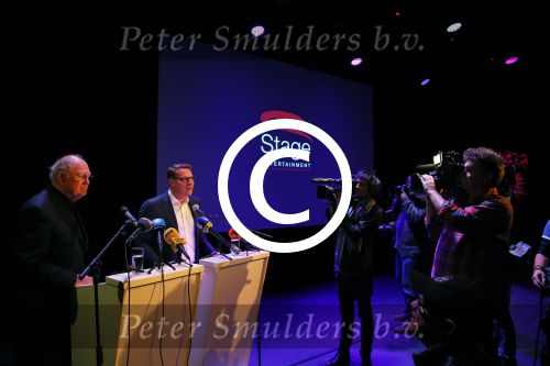 Amsterdam 17 december 2014
Joop v d Ende en Albert Verlinde maken bekend op persconferentie in gebouw van Stage holding dat ze samen gaan werken.