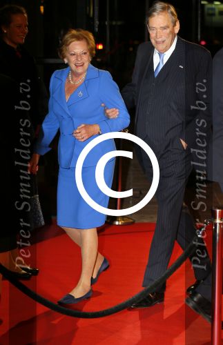 Utrecht 8 december 2014
Mr Pieter v Vollenhoven viert samen met zijn familie ,Prinses Margriet Prins Maurits Prinses Marilene Prins Bernhard Jr. Prinses Annette Prins Floris Prinses Aimee Prins Pieter Christiaan en Prinses Anita zijn 75e verjaardag in het Beatrix theater.