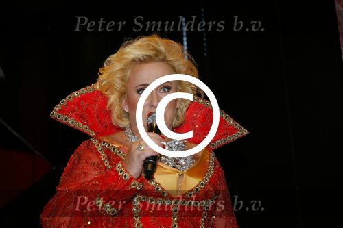 Amsterdam 2 december 2014
CD presentatie Gerard Joling in het conservatorium Hotel. Humberto Tan en Karin Bloemen reiken het eerste exemplaar uit.