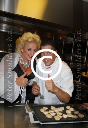 Vaassen 9 november 2014
Presentatie nieuwe produktlijn Aad Ouborg Bourgini genaamd. De presentatie is in restaurant de Leest van Jacob Jan Boerma. Karin Bloemen