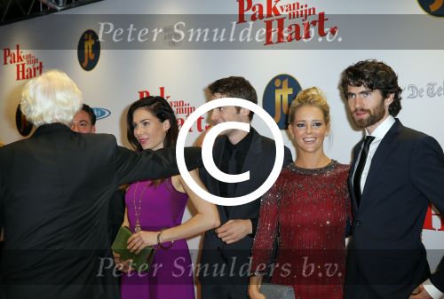 Hilversum 27 oktober 2014
Premiere film pak van mijn hart van Kees v Nieuwkerk.
Fedja van Huet, Simon Keizer Halina Reijn, Kees van Nieuwkerk, Chantal Janzen, Nick Schilder en Benja Bruining