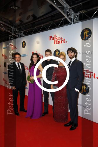 Hilversum 27 oktober 2014
Premiere film pak van mijn hart van Kees v Nieuwkerk.
Fedja van Huet, Simon Keizer Halina Reijn, Kees van Nieuwkerk, Chantal Janzen, Nick Schilder en Benja Bruining