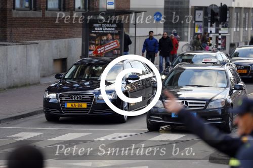 Amsterdam 10 december 2014
Uitreiking prins Claus prijzen in het paleis op de dam.
Aanwezig Koning Prins Willem Alexander Koningin Maxima Prinses Beatrix Prinses Mabel en Prins Constantijn. Verlengde audi A8