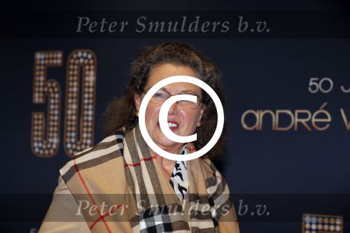 Utrecht 18 november 2014
Andre v Duin viert zijn 50 jarig artiesten bestaan in het Beatrix theater. Lenie Bambergen