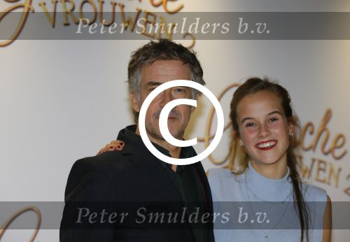 Amsterdam 1 december 2014
Premiere Gooische vrouwen 2 in het nieuwe de la mar met in de hoofdrollen Linda de Mol Lies Visschedijk Tjitske Reijdinga en Susan Visser