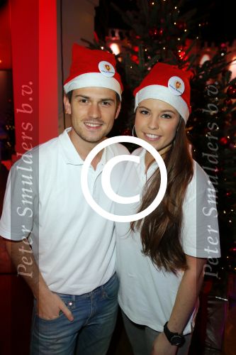 Hilversum 9 december 2014
Sky radio charity event met als deelnemers:
Joep Sertons en Sander Janson voor Stop Pesten Nu
Fred van Leer en Kim Feenstra voor Het Zeldzame Ziekten Fonds
Jan Dulles en Jaap Kwakman van de 3JS voor Terre des Hommes
Caroline Tensen en Beertje v Beers voor Orange Babies
Erik de Zwart en Hind voor Beat Batten 
Fatima Moreiro de Melo + Fajah Lourens voor Right To Play UK 
Billy en Ruud van Utopia voor Energy4All 
Nance en Jeroen van der Boom voor Kinderfonds MAMAS 
Event vindt plaats bij studio 21