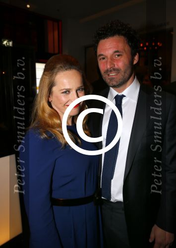 Amsterdam 1 december 2014
Premiere Gooische vrouwen 2 in het nieuwe de la mar met in de hoofdrollen Linda de Mol Lies Visschedijk Tjitske Reijdinga en Susan Visser. Lies met vriend Edo