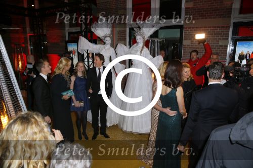 Amsterdam 1 december 2014
Premiere Gooische vrouwen 2 in het nieuwe de la mar met in de hoofdrollen Linda de Mol Lies Visschedijk Tjitske Reijdinga en Susan Visser. Linda met Jeroen Rietbergen en kinderen Noah en Julian