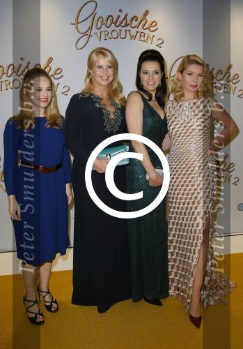 Amsterdam 1 december 2014
Premiere Gooische vrouwen 2 in het nieuwe de la mar met in de hoofdrollen Linda de Mol Lies Visschedijk Tjitske Reijdinga en Susan Visser