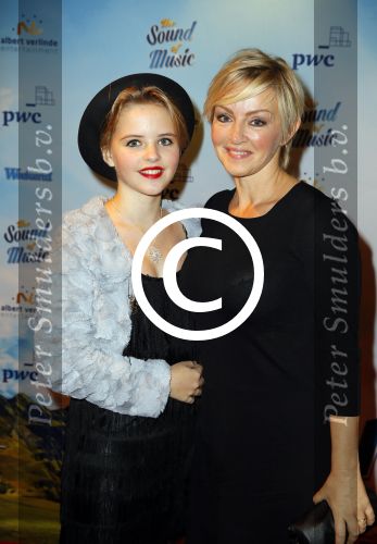 Den Bosch 23 november 2014
Premiere Sound of music in de parade in Den Bosch. Lone v Roosendaal met dochter