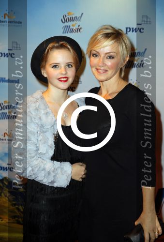 Den Bosch 23 november 2014
Premiere Sound of music in de parade in Den Bosch. Lone v Roosendaal met dochter