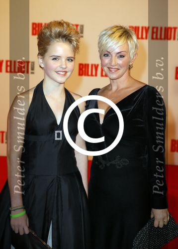 Scheveningen 30 november 2014
Premiere Billy Elliot in het circustheater. Lone v Roosendaal met dochter
