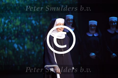 Den Bosch 23 november 2014
Premiere Sound of music in de parade in Den Bosch. 
De cast bestaat uit Anouk Maas Ad Knippels Maaike Widdershoven
Tony Neef Cindy Bell en  Vajen v d Bosch in de Albert Verlinde produktie.