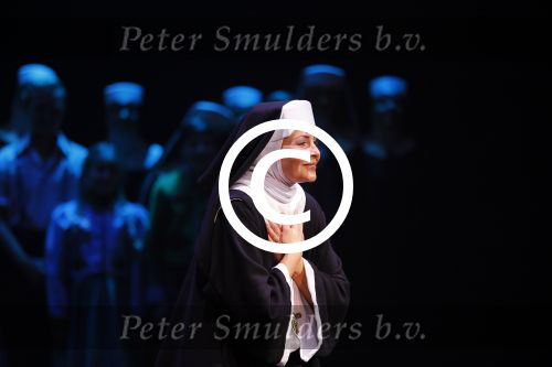 Den Bosch 23 november 2014
Premiere Sound of music in de parade in Den Bosch. 
De cast bestaat uit Anouk Maas Ad Knippels Maaike Widdershoven
Tony Neef Cindy Bell en  Vajen v d Bosch in de Albert Verlinde produktie.