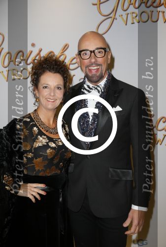 Amsterdam 1 december 2014
Premiere Gooische vrouwen 2 in het nieuwe de la mar met in de hoofdrollen Linda de Mol Lies Visschedijk Tjitske Reijdinga en Susan Visser