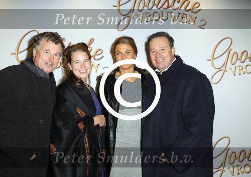 Amsterdam 1 december 2014
Premiere Gooische vrouwen 2 in het nieuwe de la mar met in de hoofdrollen Linda de Mol Lies Visschedijk Tjitske Reijdinga en Susan Visser. Marc met janneke Brouwers
