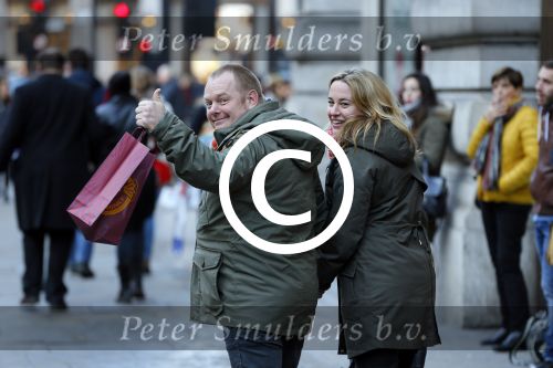 Londen 14 december 2014
Martijn Fischer met zijn nieuwe vriendin Annemarie Ubbels in Londen