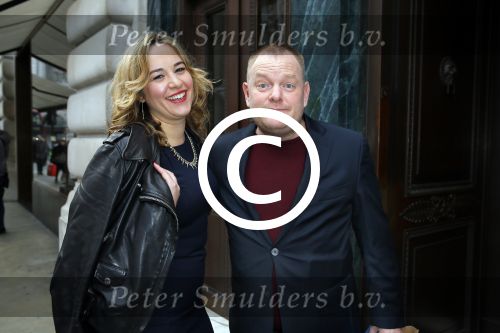 Londen 15 december 2014
Chantal Janzen en Marco Geeratz trouwen in Hotal Cafe Royal.
Het feest is s avonds in hotel Claridge\'s. Martijn Fischer met zijn vriendin Annemarie Ubbels