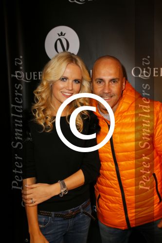 Amsterdam 8 november 2014
Mental Theo en zijn vrouw Maaike Jansen en Maruja Retana vormen de Queens of Energy. Maaike treedt op onder de naam Maycelli.