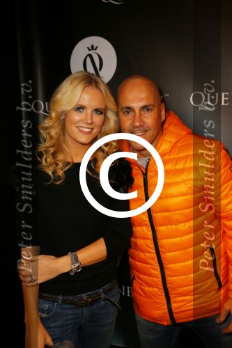 Amsterdam 8 november 2014
Mental Theo en zijn vrouw Maaike Jansen en Maruja Retana vormen de Queens of Energy. Maaike treedt op onder de naam Maycelli.