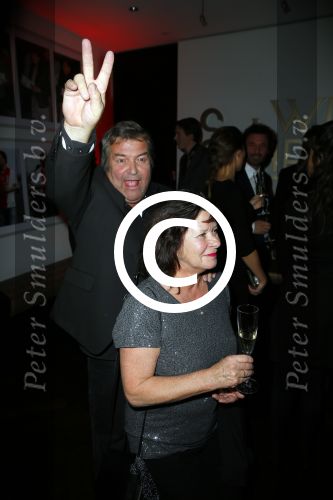 Amsterdam 1 december 2014
Premiere Gooische vrouwen 2 in het nieuwe de la mar met in de hoofdrollen Linda de Mol Lies Visschedijk Tjitske Reijdinga en Susan Visser. Michiel Romeijn met vrouw