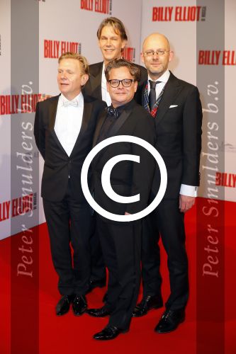 Scheveningen 30 november 2014
Premiere Billy Elliot in het circustheater.
Michiel v Erp en Frank Houtappels met vrienden